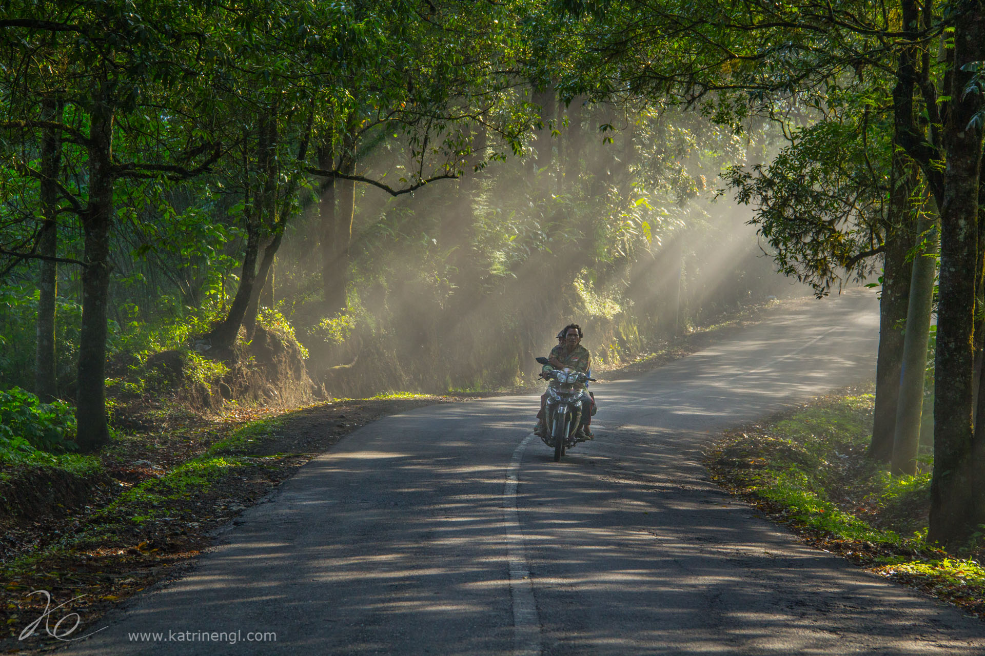Bali Scooter sunbeams