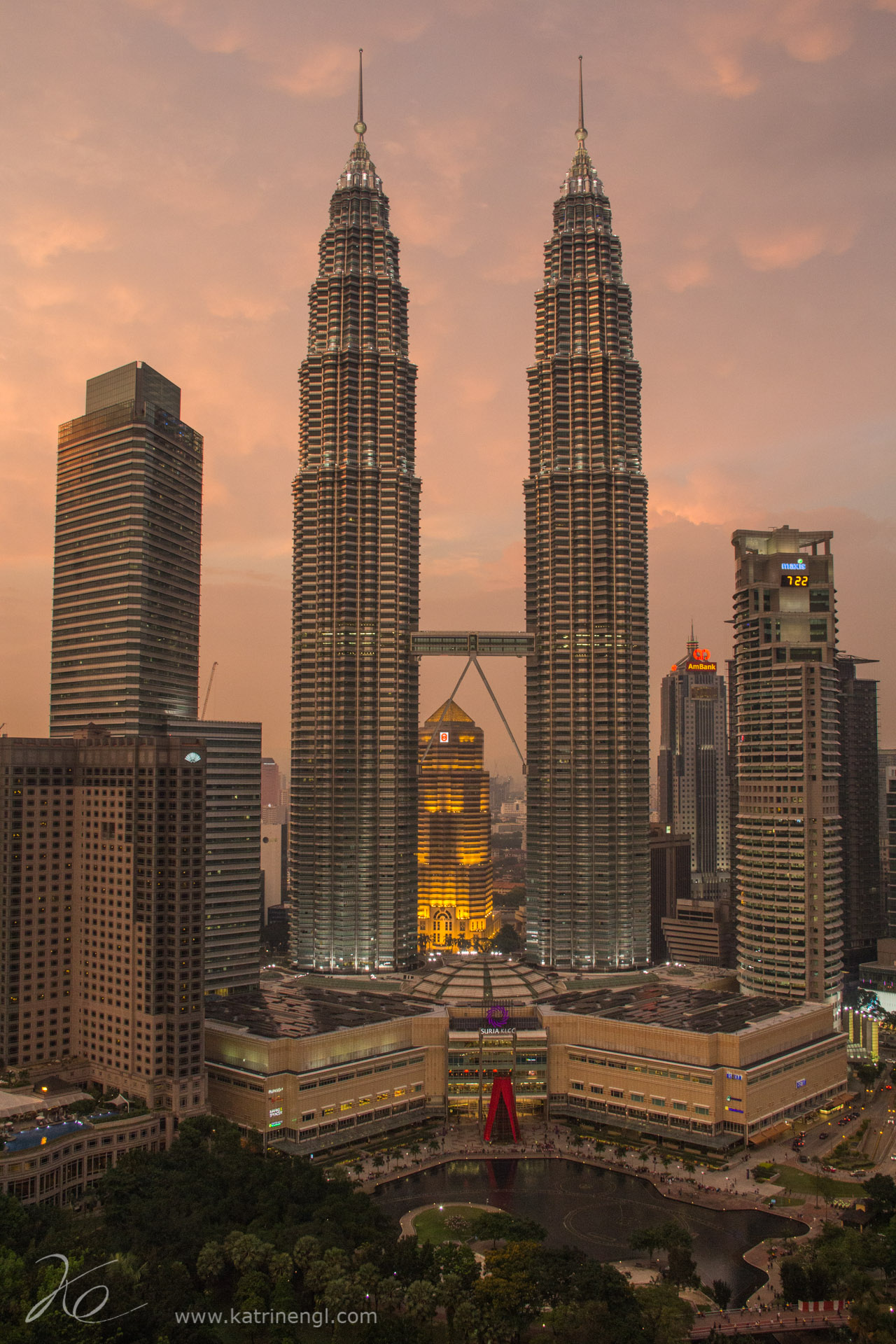 Kuala Lumpur cityscape Petronas towers