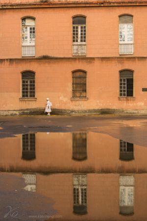 Lady in white Cuba